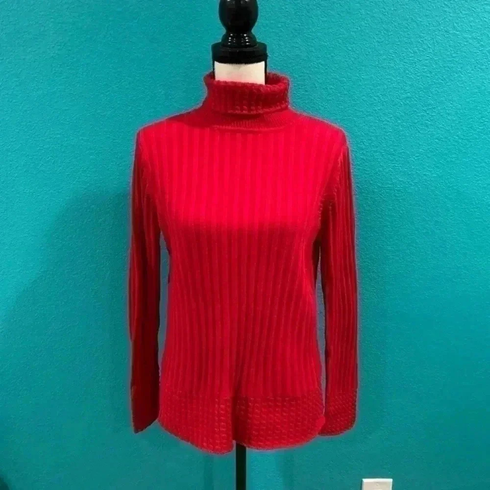 Village sport Liz Claiborne red turtleneck cotton sweater in size medium